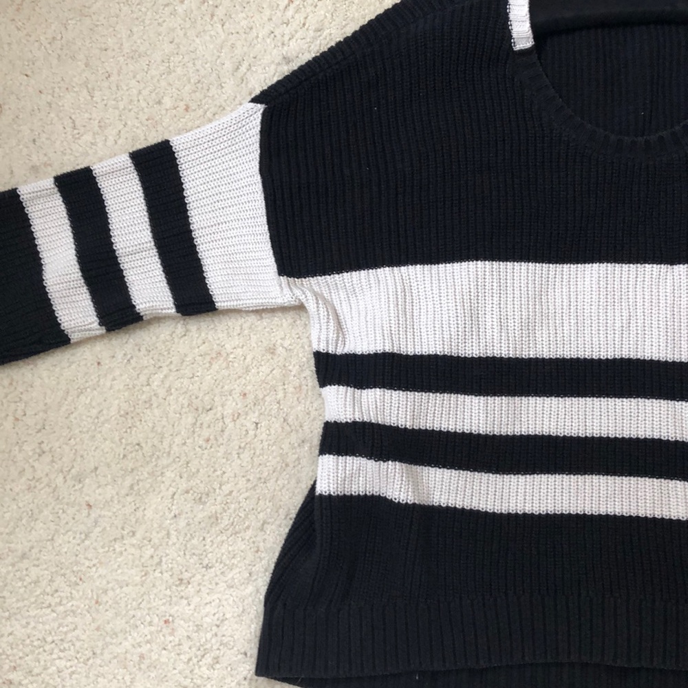 Sweater - Picture 2 of 3